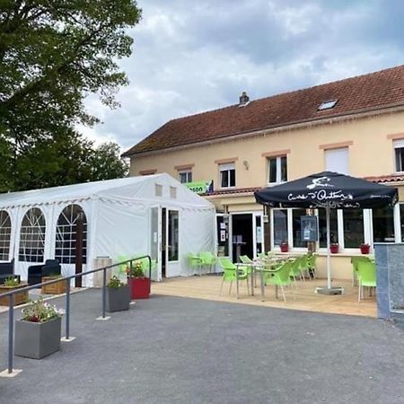 Hotel Restaurant Robinson Haybes Exterior foto