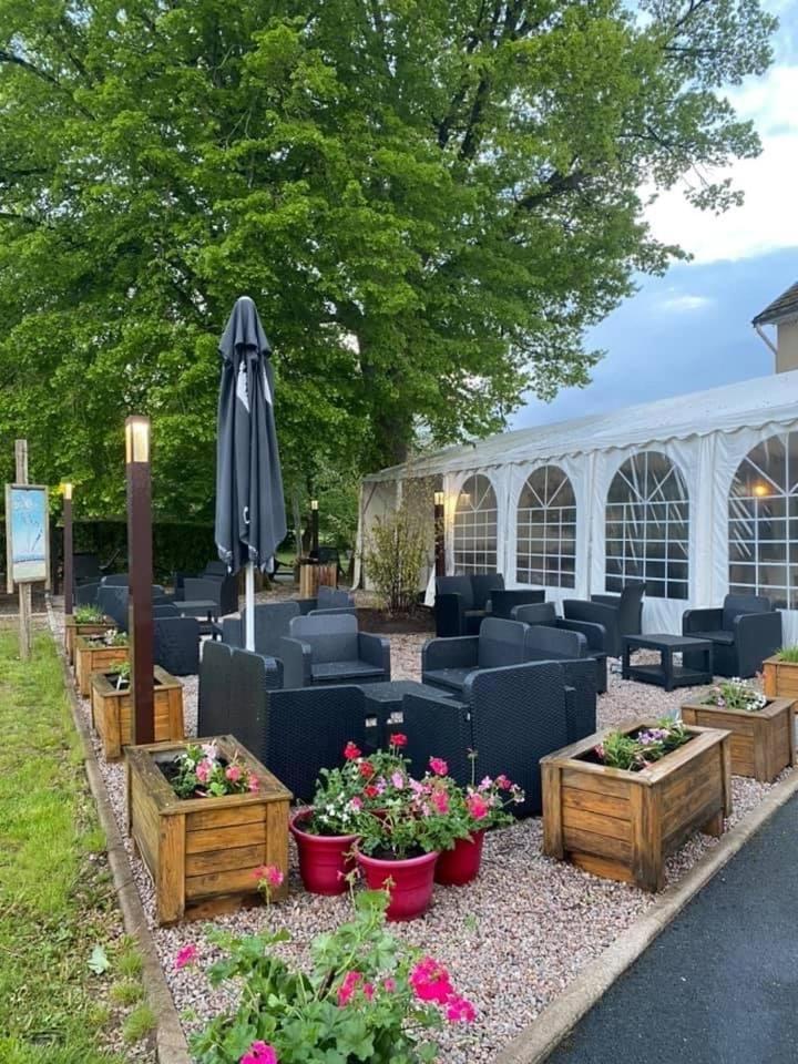 Hotel Restaurant Robinson Haybes Exterior foto